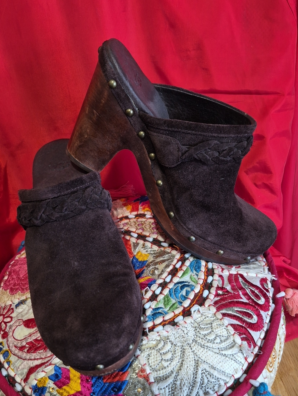 UGG CLOGS